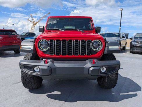 Certified 2025 Jeep Wrangler Unlimited Rubicon AWD/4WD image 9