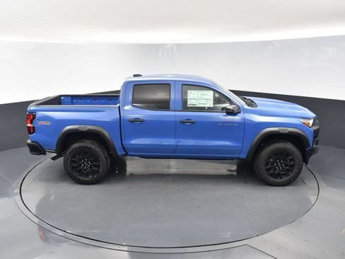 Used 2025 Chevrolet Colorado Trail Boss AWD/4WD image 35