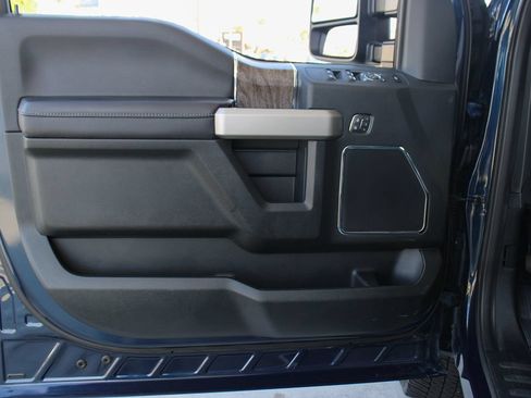 Used 2019 Ford F250 Lariat w/ Lariat Ultimate Package AWD/4WD image 48