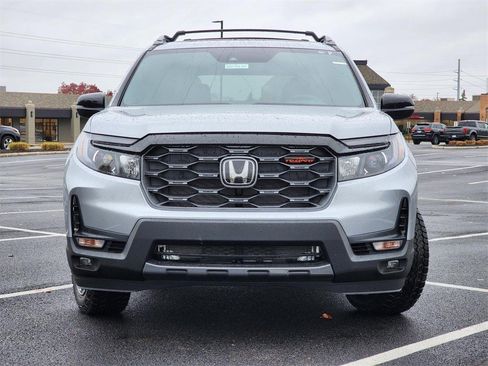 Used 2025 Honda Passport TrailSport image 13
