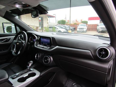 Used 2019 Chevrolet Blazer LT w/ Sun and Wheels Package FWD image 11