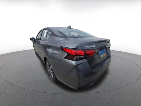 Used 2025 Nissan Versa SV image 6