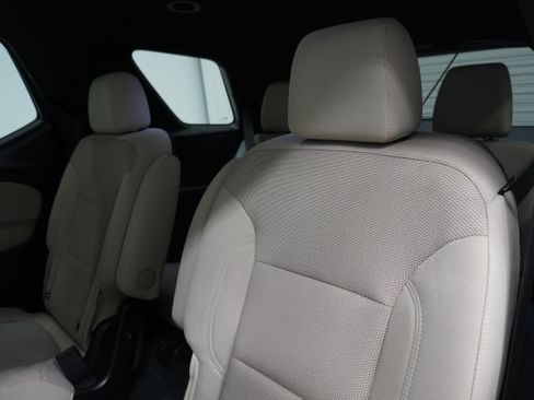 Used 2023 Chevrolet Traverse LT w/ LPO, Cargo Package AWD/4WD image 13