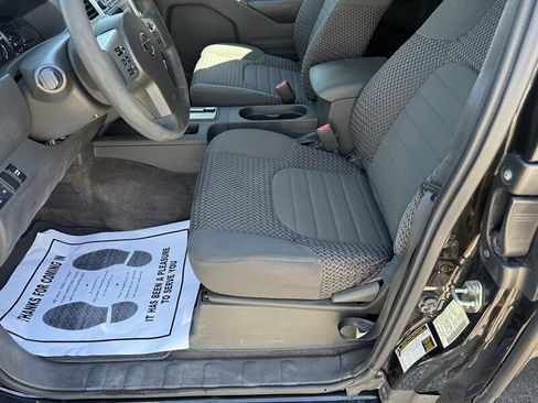 Used 2017 Nissan Frontier SV RWD image 10