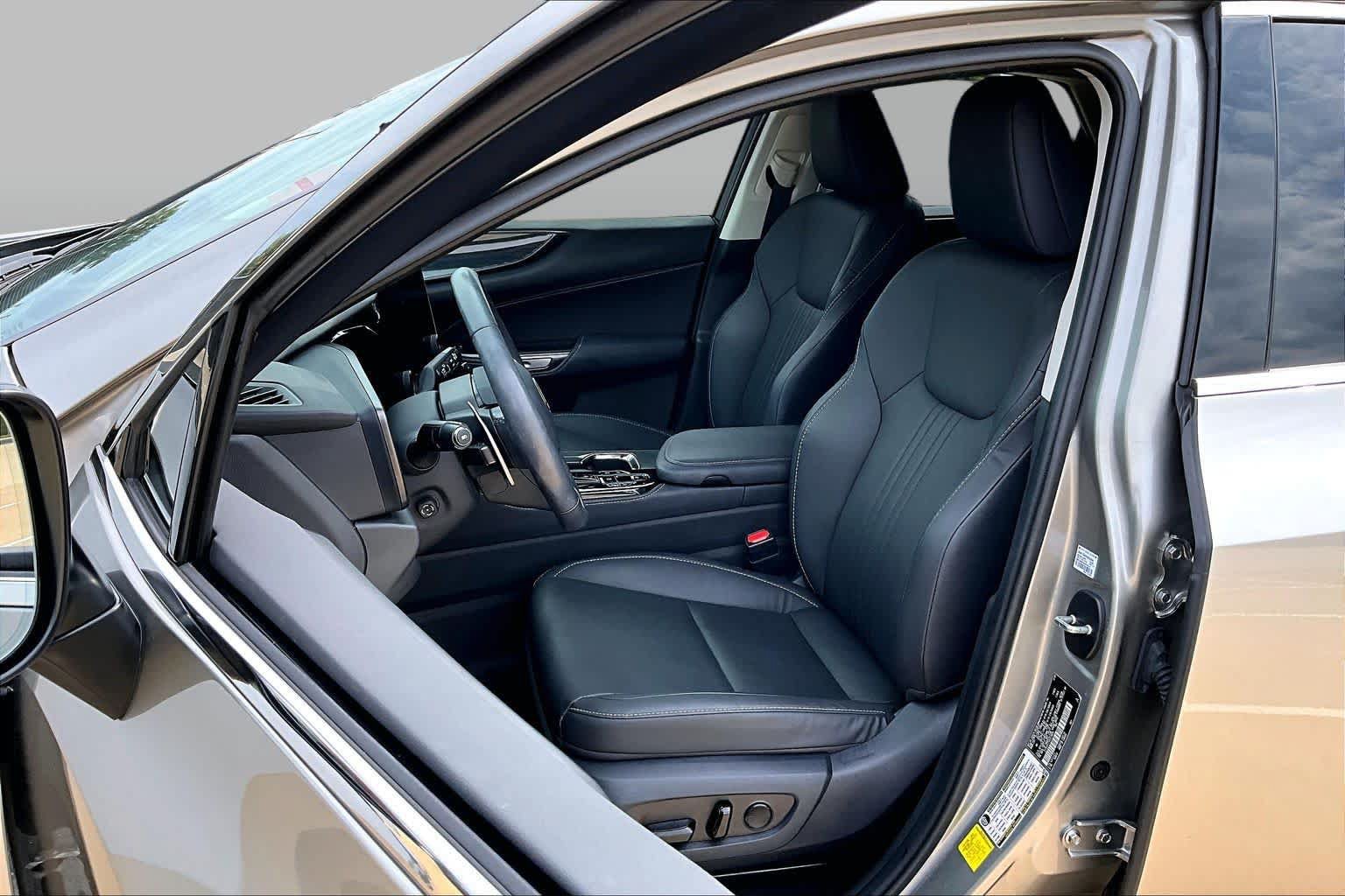 Used 2025 Lexus NX 350 AWD w/ Accessory Package (2T) image 8