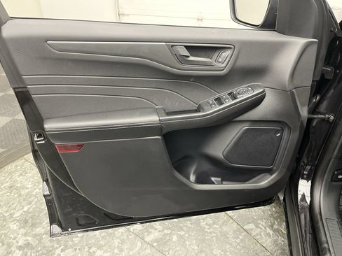 New 2026 Ford Escape Active w/ Tech Pack #1 AWD/4WD image 8