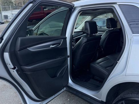 Used 2017 Cadillac XT5 Luxury w/ Driver Awareness Package image 23