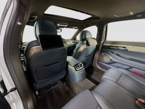 Used 2021 Genesis G90 5.0 Ultimate AWD/4WD image 33
