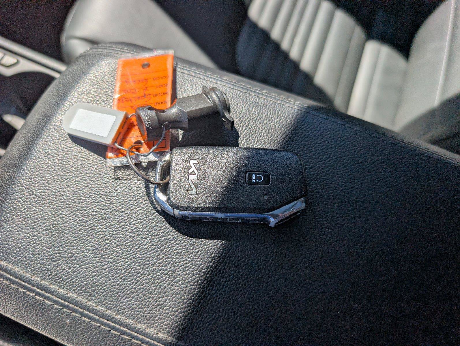 Used 2025 Kia Sportage SX FWD image 24
