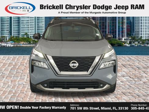 Used 2021 Nissan Rogue Platinum FWD image 2