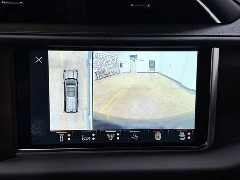 Used 2024 GMC Yukon Denali Ultimate AWD/4WD image 6