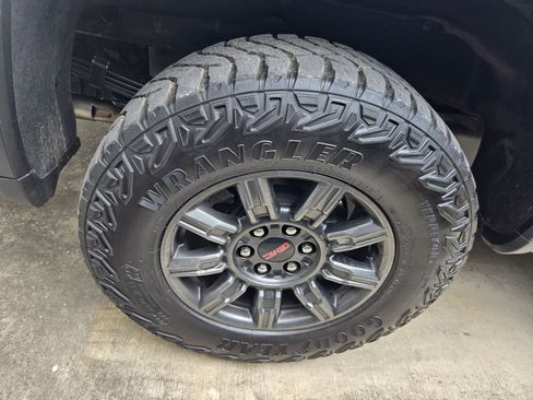Certified 2024 GMC Sierra 1500 AT4X AWD/4WD image 10