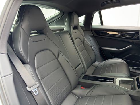 Used 2025 Porsche Panamera 4 AWD/4WD image 46