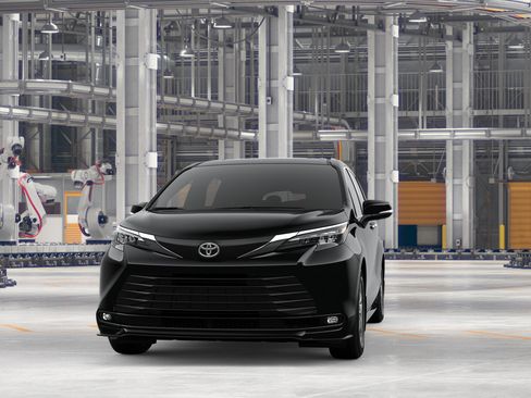 New 2026 Toyota Sienna XLE AWD/4WD image 21
