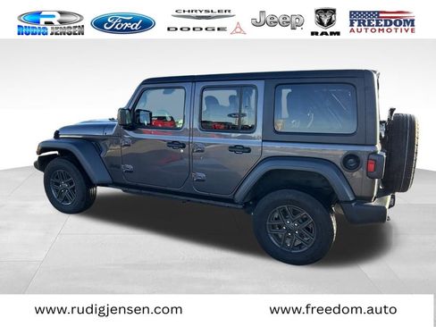 Used 2025 Jeep Wrangler Sport S image 10