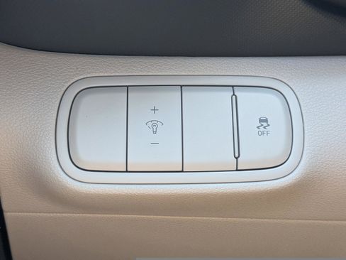 New 2025 Hyundai Venue SEL FWD image 20