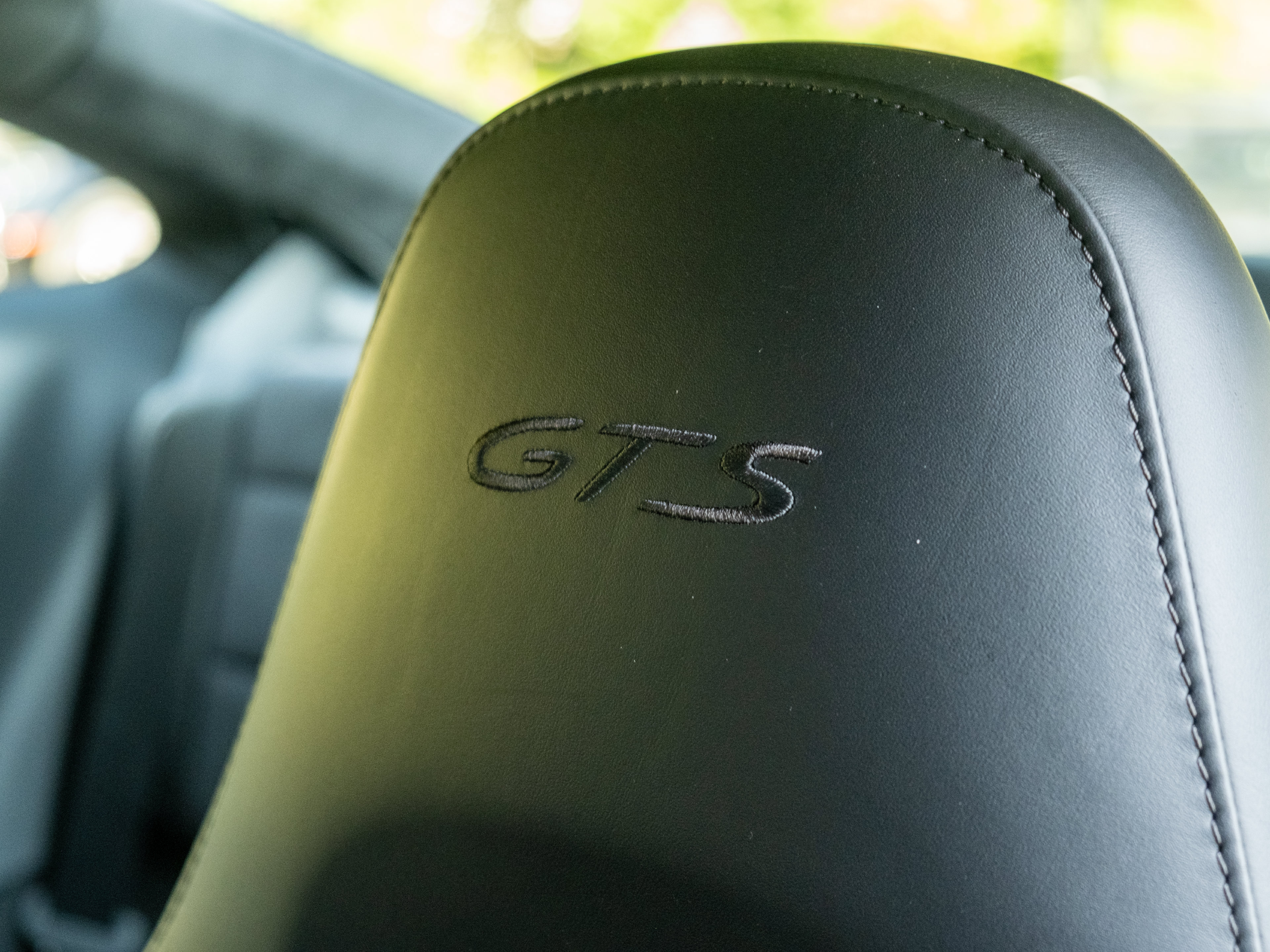 Certified 2016 Porsche 911 Carrera GTS RWD image 39