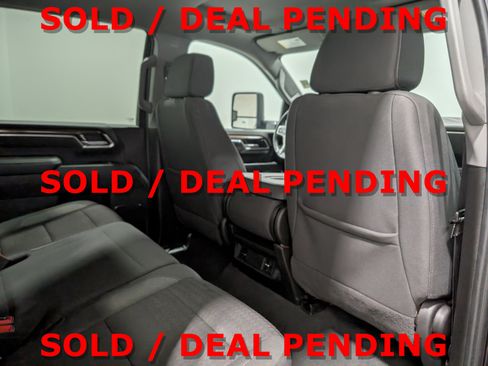 Used 2024 Chevrolet Silverado 2500 LT image 18