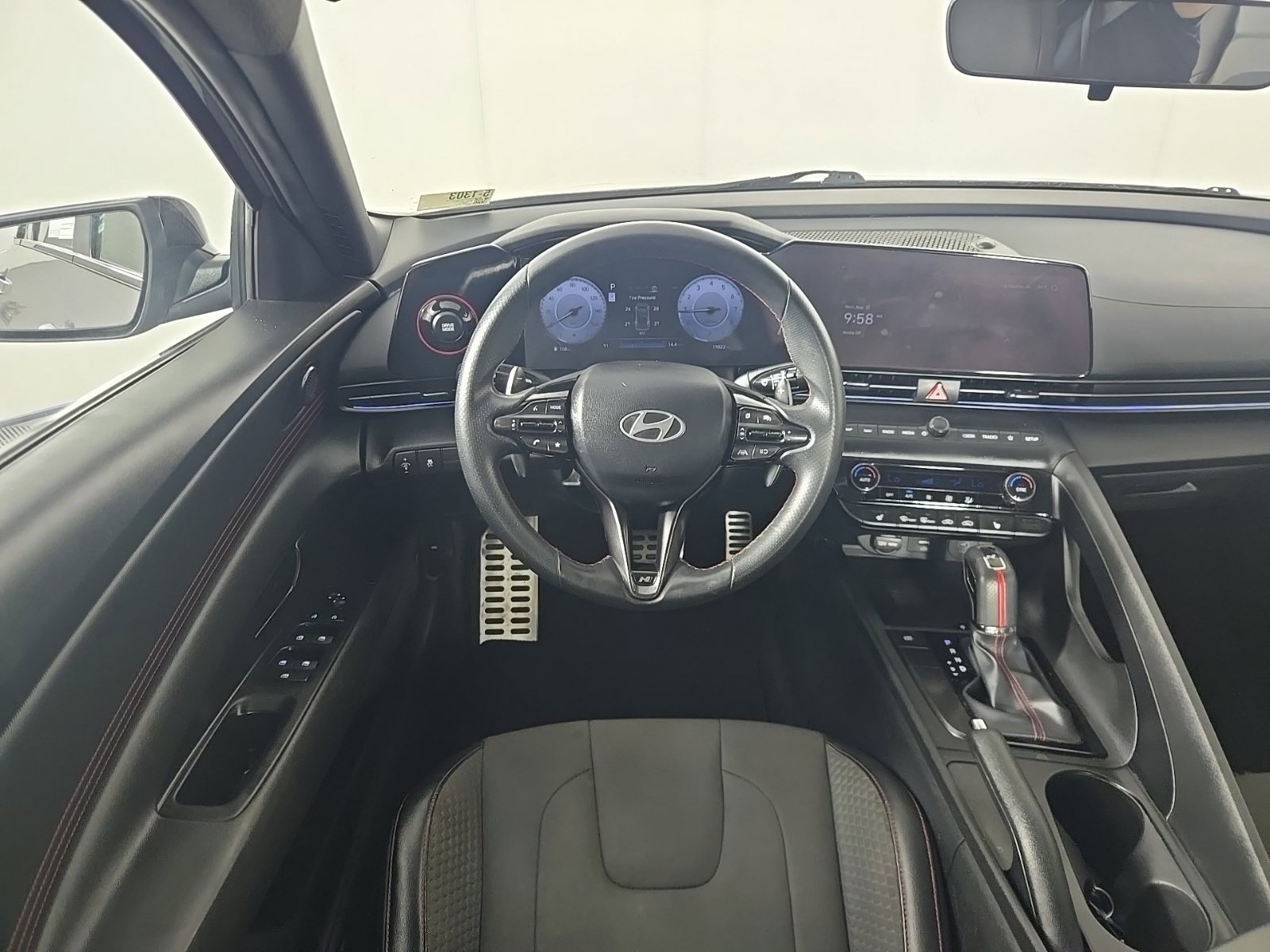 Used 2024 Hyundai Elantra N Line FWD image 11