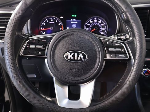 Used 2022 Kia Sportage EX image 3