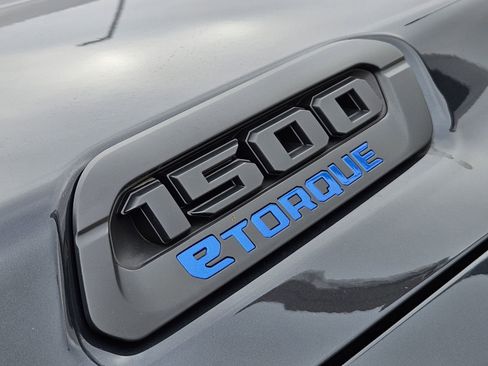 New 2026 RAM 1500 4x4 Crew Cab image 13