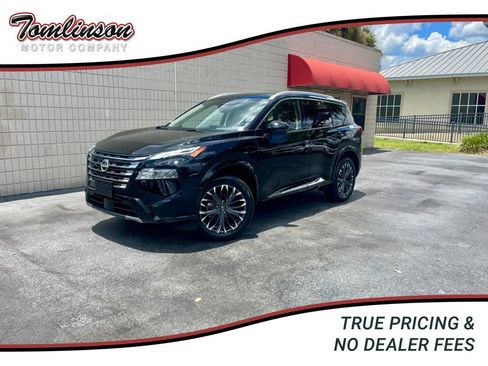 Used 2026 Nissan Rogue Platinum w/ Platinum Premium Package AWD/4WD image 1