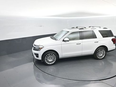 Certified 2024 Ford Expedition Limited image 24