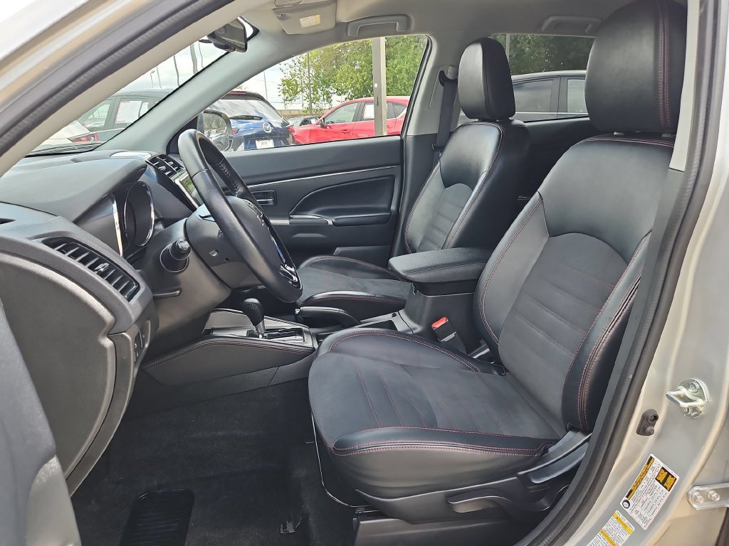Used 2025 Mitsubishi Outlander Sport AWD image 25