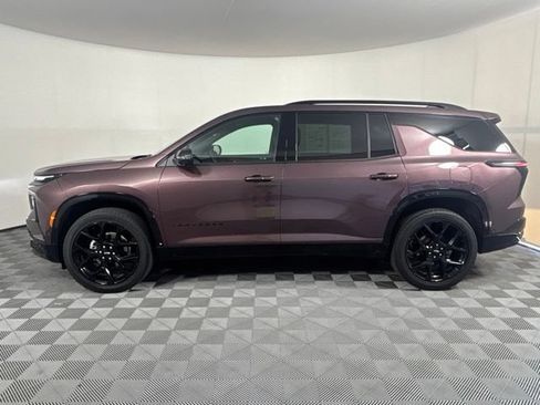 Used 2024 Chevrolet Traverse RS AWD/4WD image 38