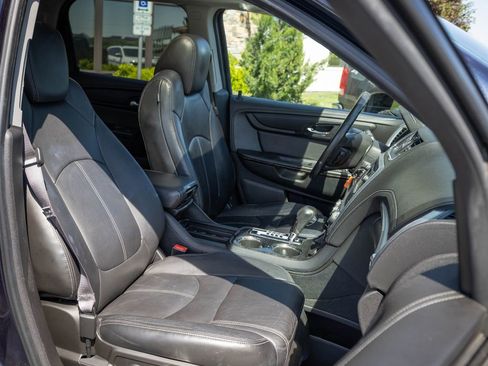 Used 2015 GMC Acadia SLT w/ Open Road Package AWD/4WD image 32