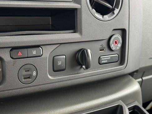 Used 2024 Ford E-350 and Econoline 350 Super Duty w/ Driver's Safety Package image 31