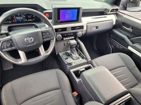 Used 2024 Toyota Tacoma TRD Off-Road image 7