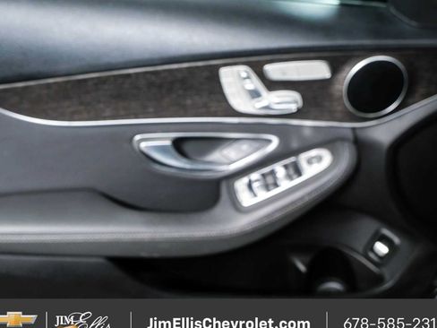 Used 2019 Mercedes-Benz C 300 Sedan image 4
