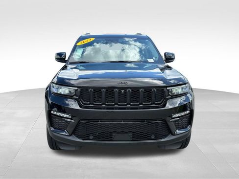 Used 2023 Jeep Grand Cherokee Limited w/ Luxury Tech Group II RWD image 27