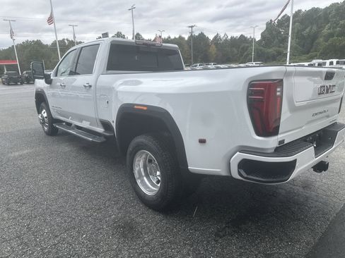 New 2026 GMC Sierra 3500 Denali w/ Denali Reserve Package image 3