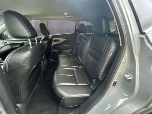 Used 2024 Nissan Murano SV w/ SV Midnight Edition Package image 11