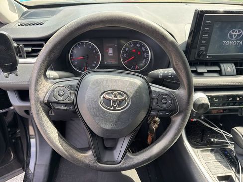 Used 2021 Toyota RAV4 LE w/ Carpet Mat Package (TMS) image 10