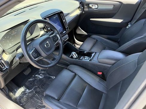 Used 2019 Volvo XC40 T4 Inscription FWD image 19