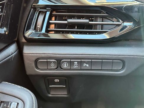 Used 2023 Acura MDX SH-AWD w/ Technology Package image 35