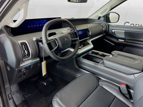 New 2026 Ford Expedition Max Platinum w/ Driver's Package AWD/4WD image 3