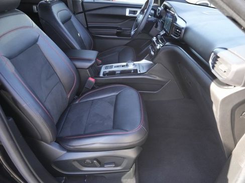 Certified 2023 Ford Explorer ST-Line w/ Class IV Trailer Tow Package image 19