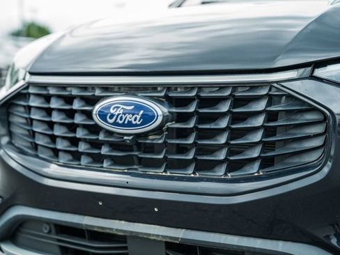 Used 2023 Ford Escape SE w/ PHEV Premium Package FWD image 12