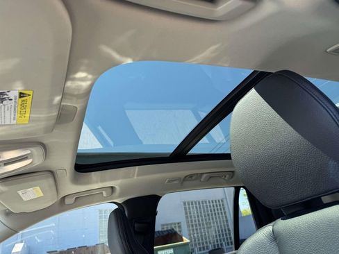 Certified 2023 Volvo XC90 B6 Plus AWD/4WD image 21