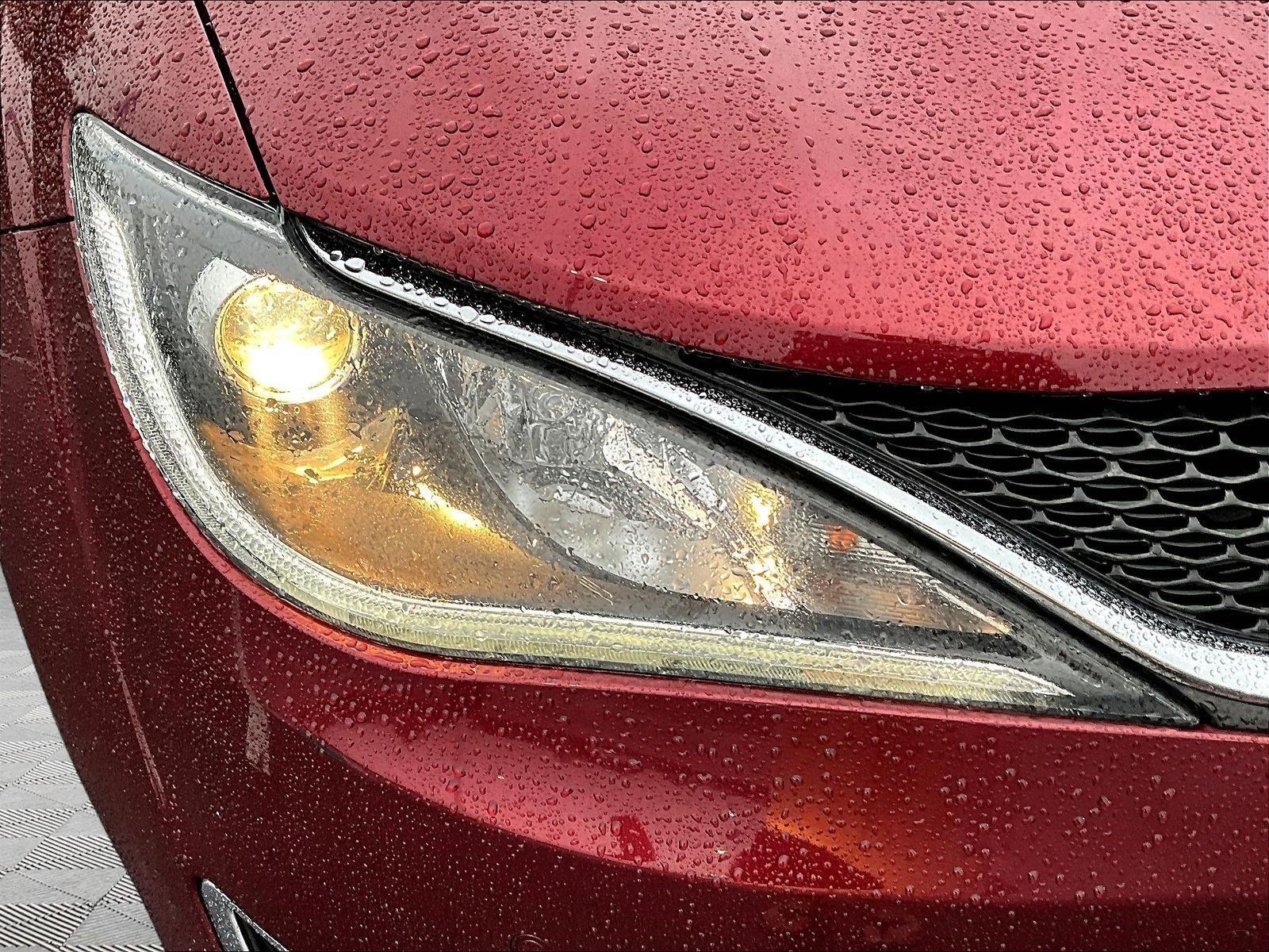Used 2019 Chrysler Pacifica Touring Plus w/ Advanced Safetytec Group FWD image 30