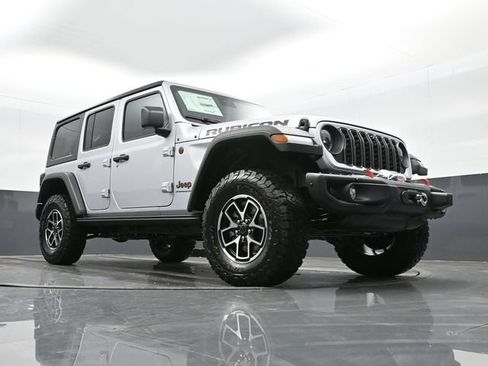 Used 2024 Jeep Wrangler Unlimited Rubicon w/ Capability Package AWD/4WD image 42