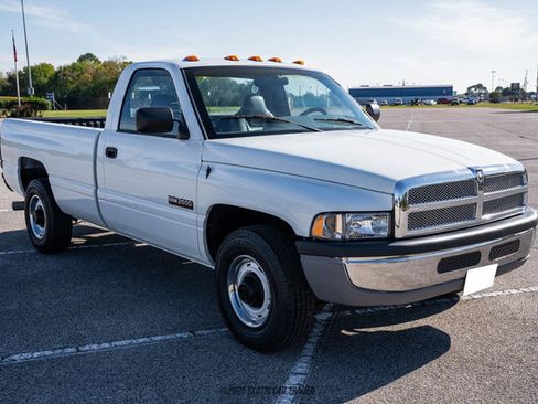 Used 1997 Dodge Ram 2500 Truck 2WD Regular Cab image 12