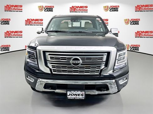 Certified 2023 Nissan Titan Platinum Reserve w/ Moonroof Package image 15