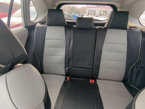 Used 2020 Toyota RAV4 XLE w/ Convenience Package image 14