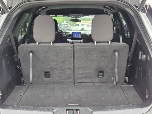 Used 2020 Ford Explorer XLT AWD/4WD image 10