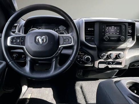 Used 2022 RAM 1500 Big Horn AWD/4WD image 9